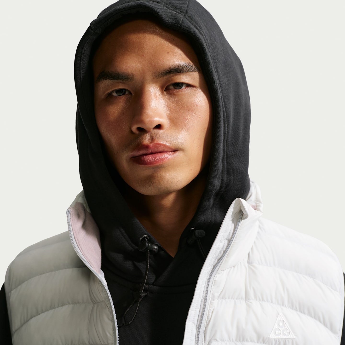 Мужские жилеты Nike ACG "Lava Flow" Men's Therma-FIT ADV Vest — фото 3