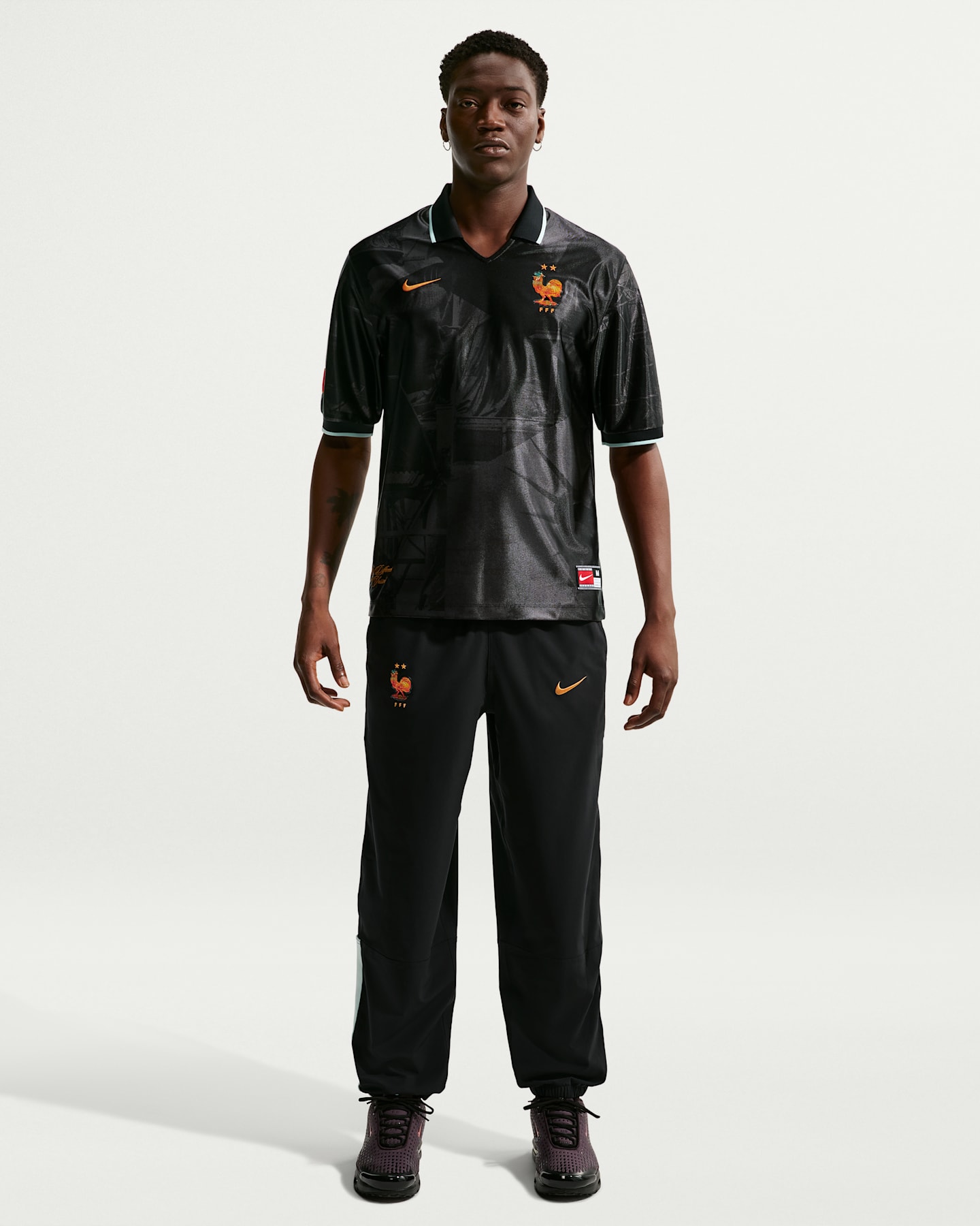 Мужские брюки Nike FFF Energy Men's Nike Dri-FIT Soccer Woven Pants — фото 6