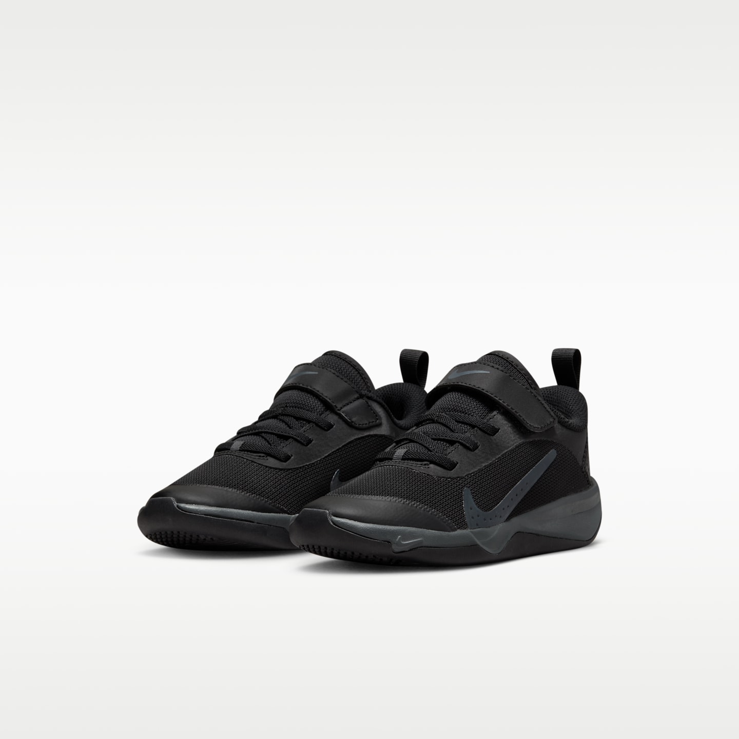 Детские кроссовки Nike Omni Multi-Court Little Kids' Shoes — фото 5