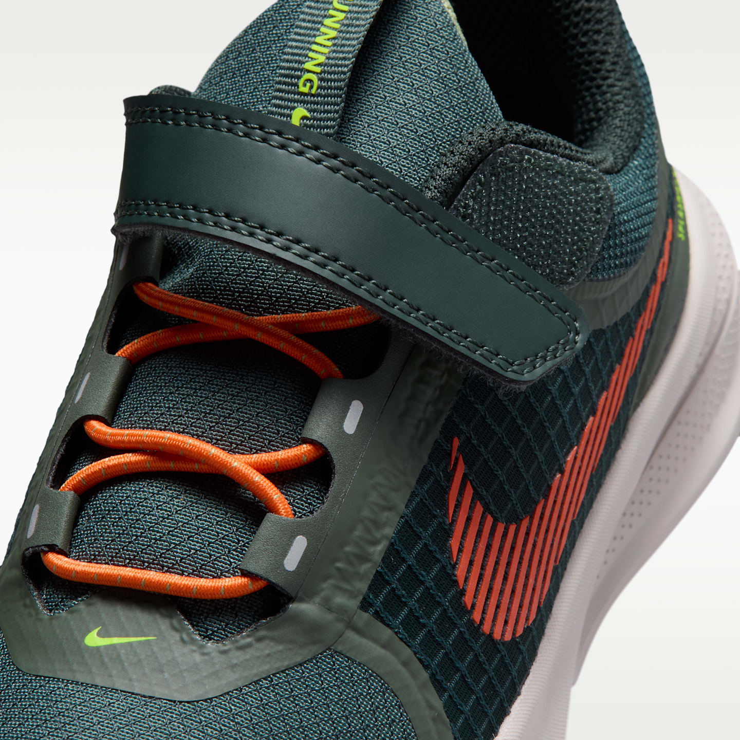 Детские кроссовки Nike Star Runner Utility Little Kids' Running Shoes — фото 7