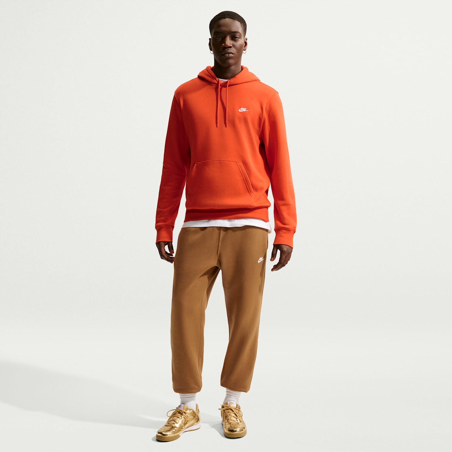Мужские брюки Nike Sportswear Club Men's Joggers — фото 1