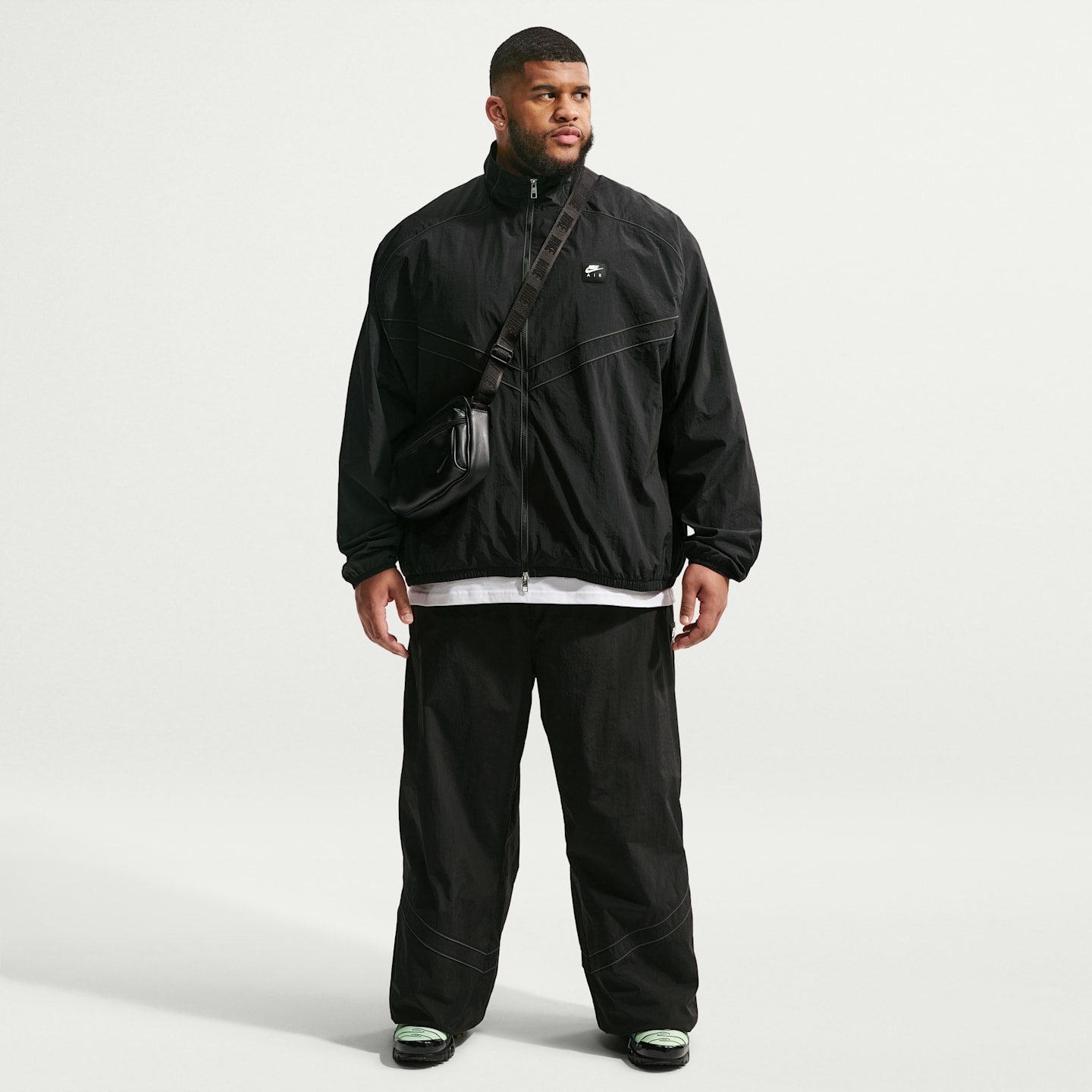 Мужские куртки Nike Air Men's Windrunner Track Jacket — фото 9