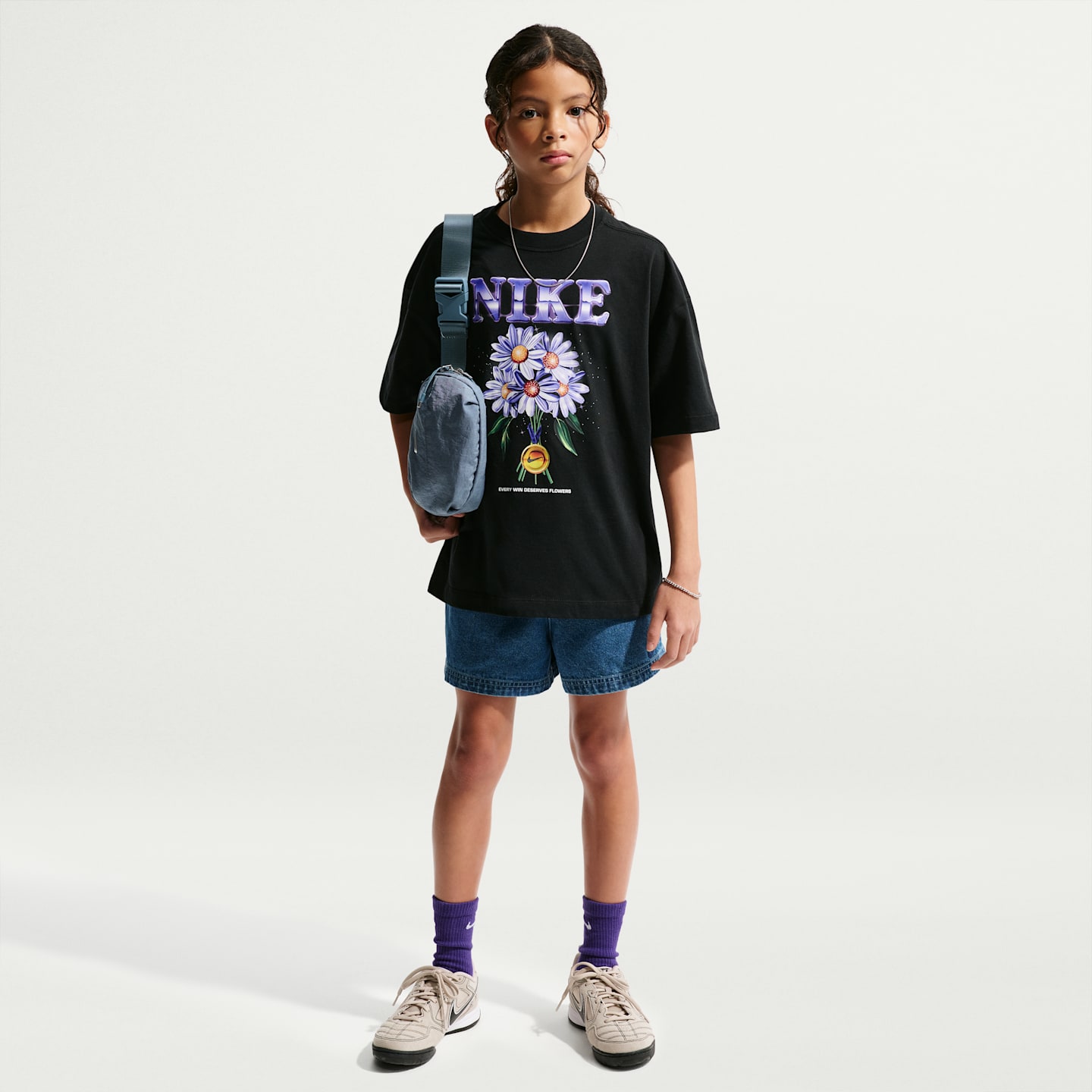 Детские футболки Nike Sportswear Big Kids' (Girls') Oversized T-Shirt — фото 4