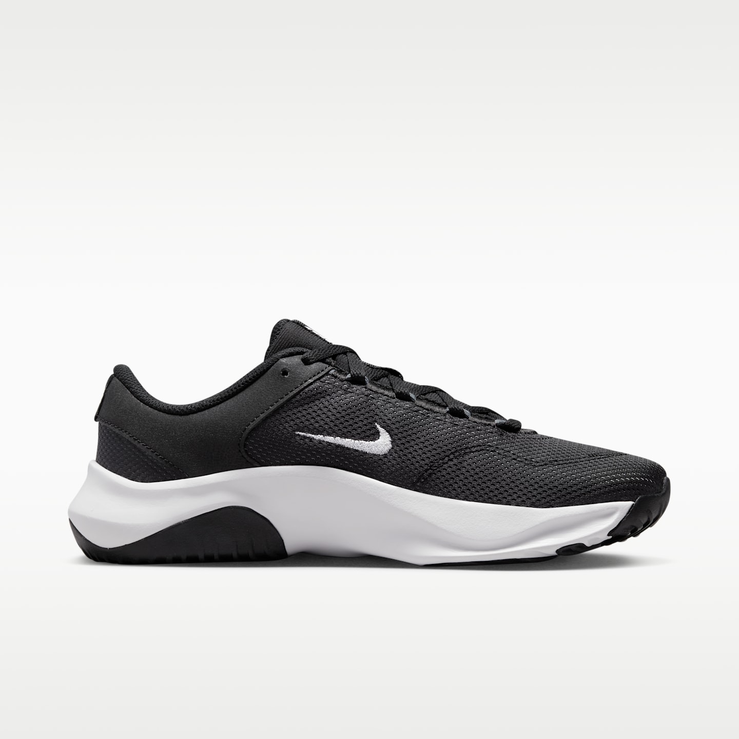 Женские кроссовки Nike Legend Essential 3 Next Nature Women's Workout Shoes — фото 3