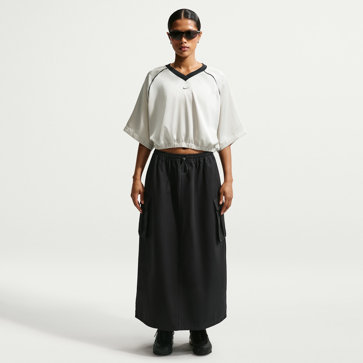 Женские юбки Nike Sportswear Women's Loose Cargo Skirt — фото 1