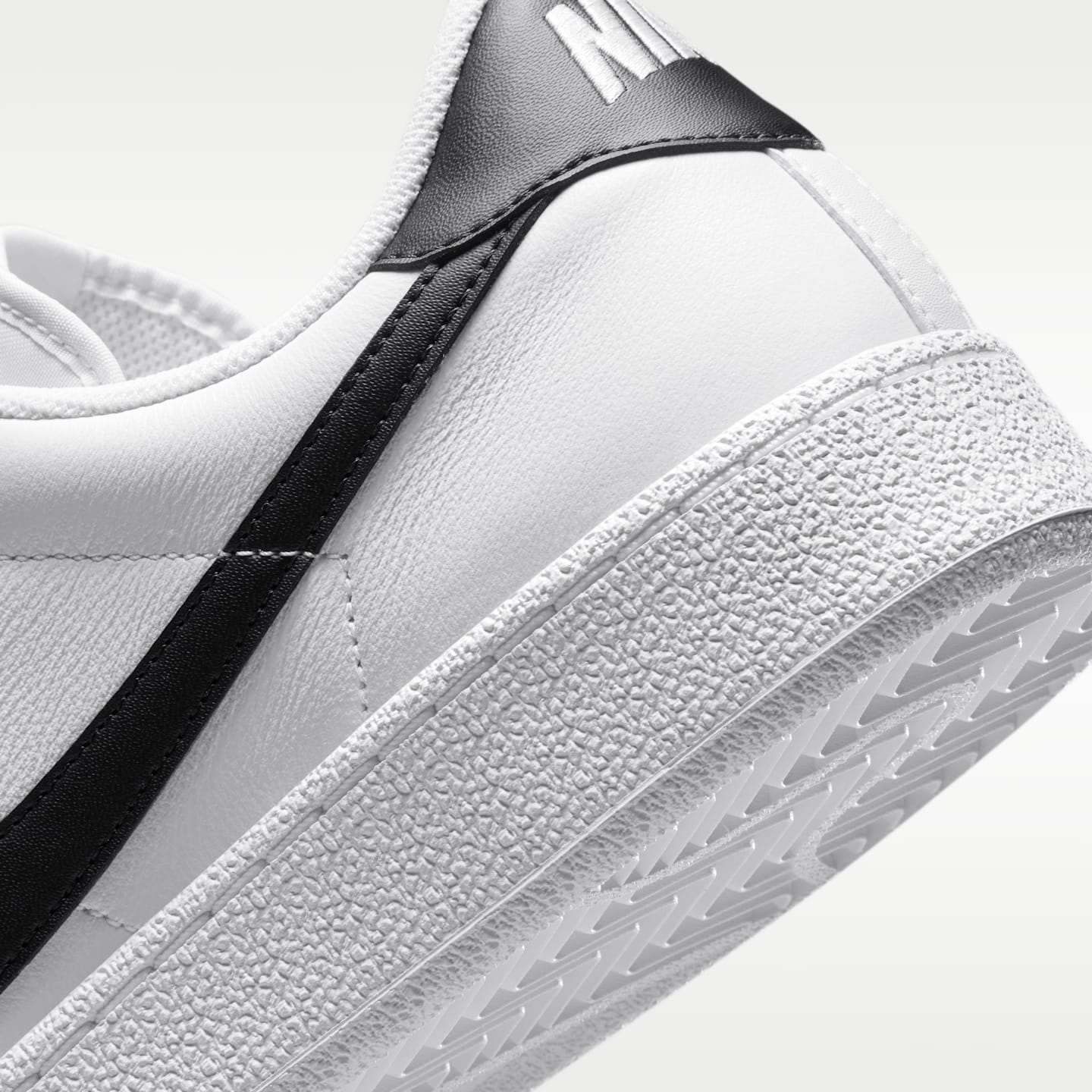 Мужские кроссовки Nike Tennis Classic CS Men's Shoes — фото 8