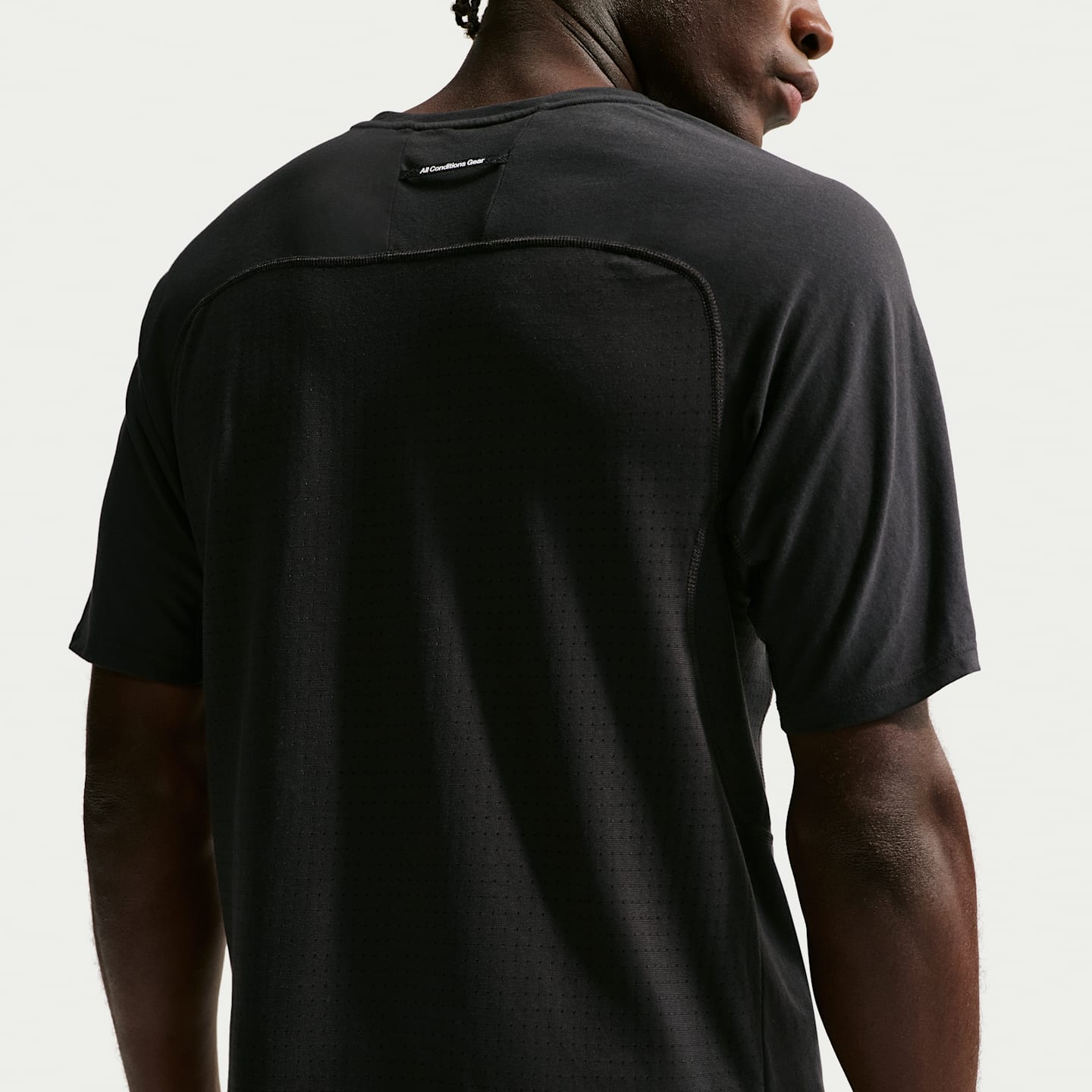 Мужские кроссовки Nike ACG "Solar Chase" Men's Dri-FIT ADV Trail Running Top — фото 2
