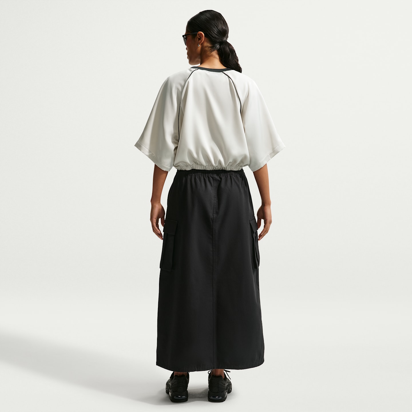 Женские юбки Nike Sportswear Women's Loose Cargo Skirt — фото 5