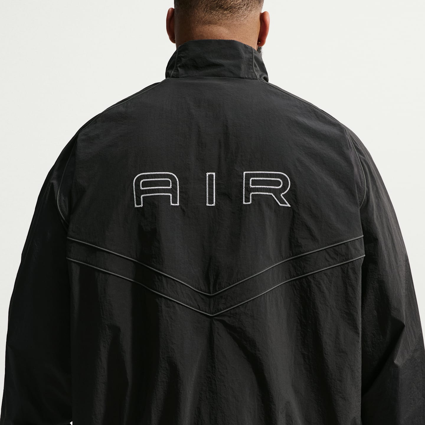 Мужские куртки Nike Air Men's Windrunner Track Jacket — фото 7