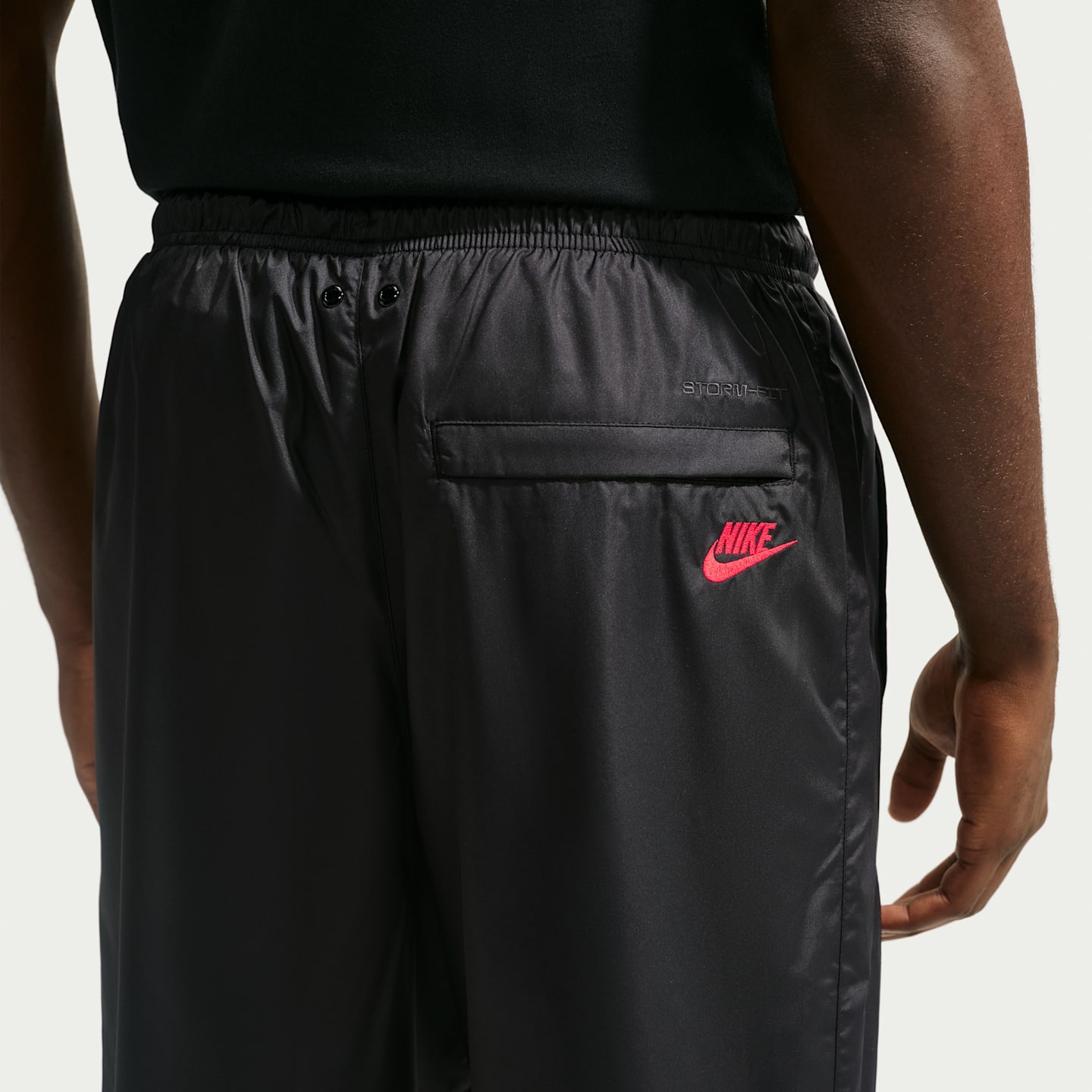 Мужские брюки Nike Windrunner Men's Storm-FIT Graphic Pants — фото 3