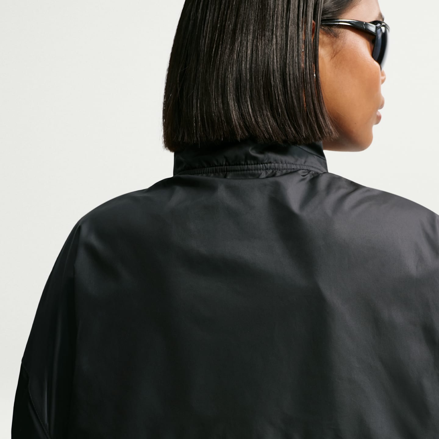 Nike Sportswear Women's Oversized Repel Windbreaker — фото 2