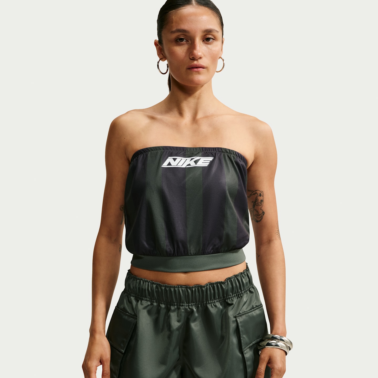 Женские кроссовки Nike Sportswear Women's Slim Striped Jersey Tube Top — фото 1