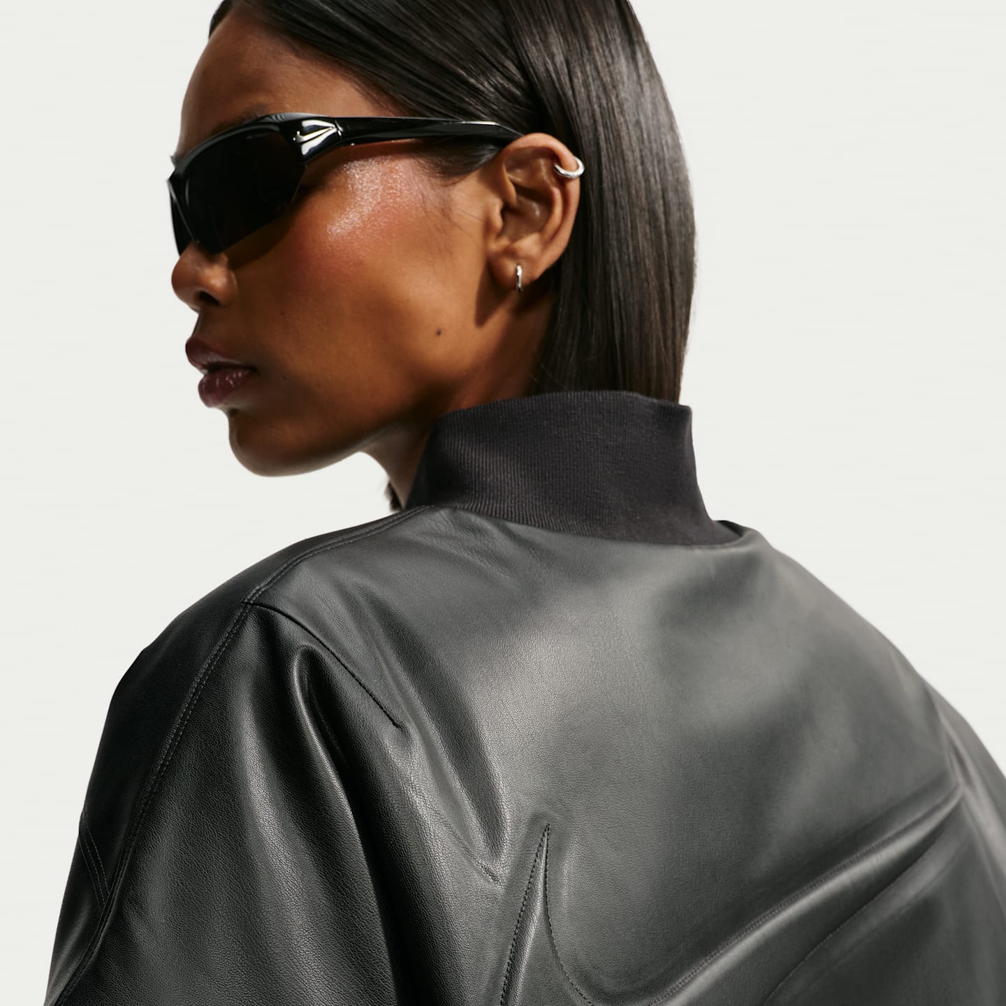 Nike Sportswear Women's Therma-FIT Bomber Jacket — фото 2