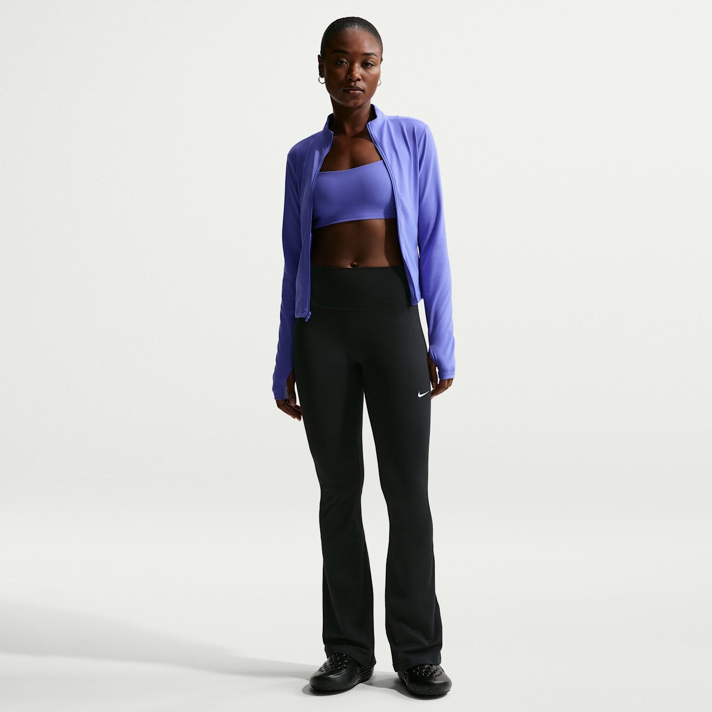 Женские леггинсы Nike One Women's High-Waisted Flared Leggings — фото 1