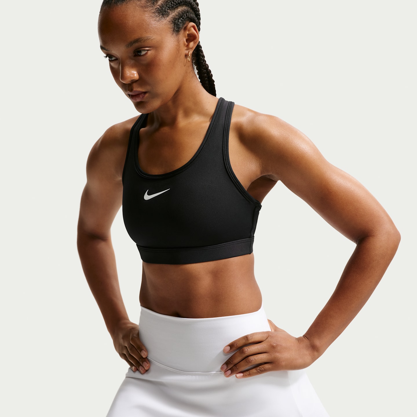 Спортивное бра Swoosh, уплотнённая чашка, средняя поддержка — Nike — фото 3