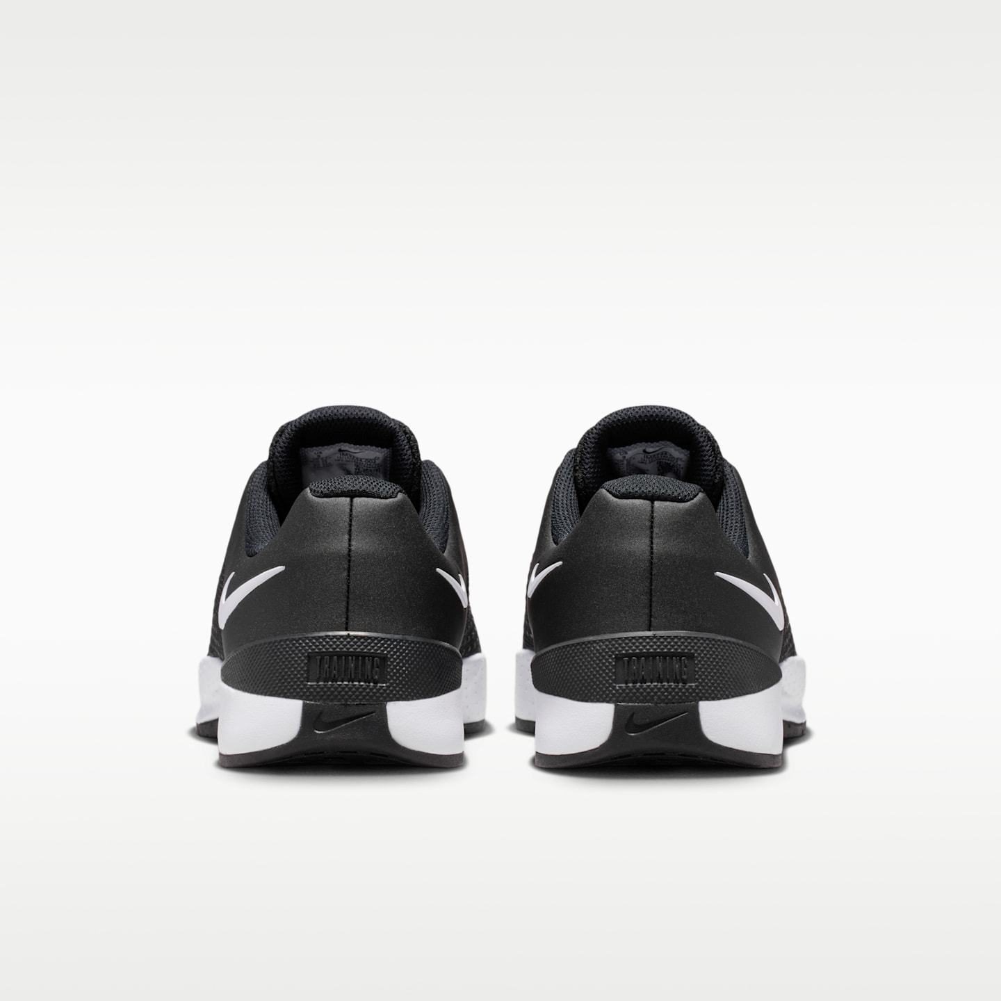 Женские кроссовки Nike MC Trainer 4 Women's Training Shoes — фото 6