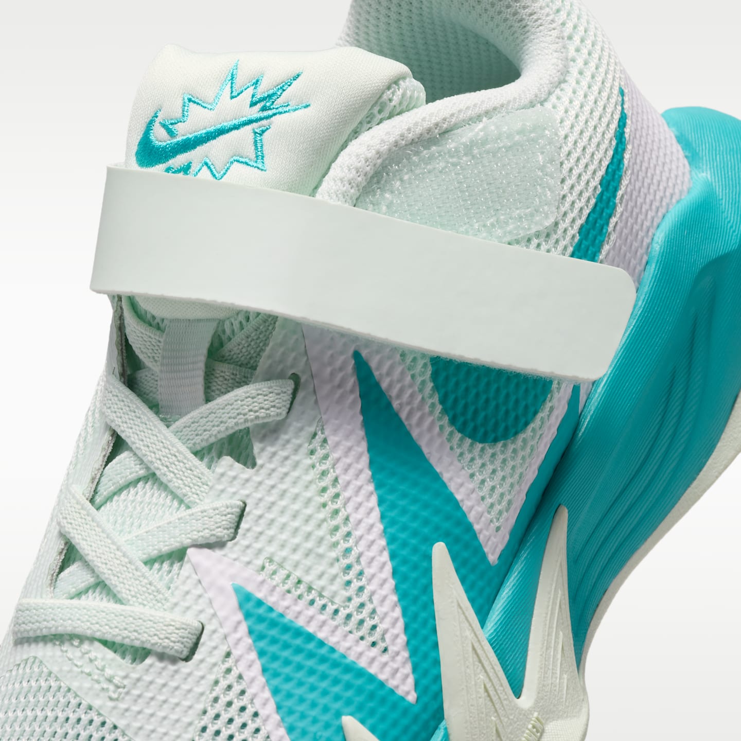 Детские кроссовки Nike S.T. Dynamite Little Kids' Basketball Shoe — фото 7