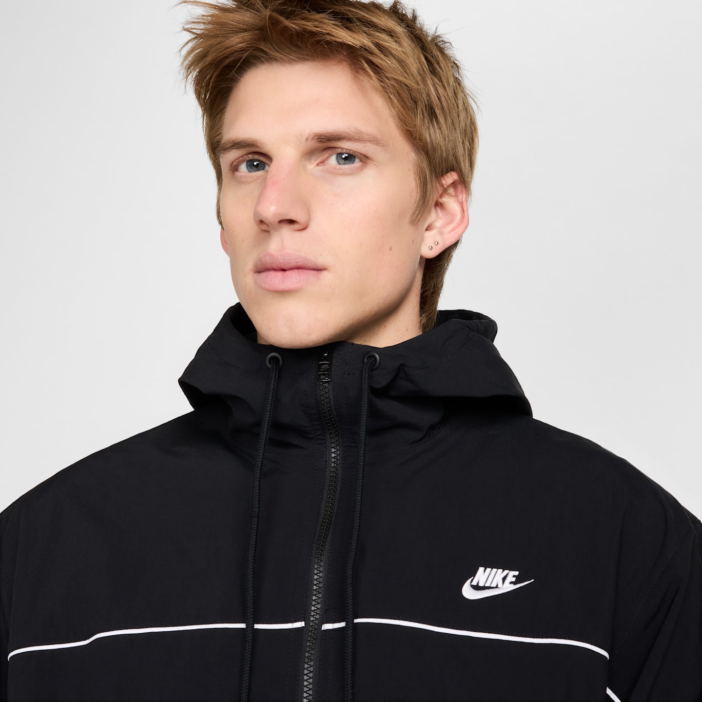 Мужские куртки Nike Club Men's Hooded Jacket — фото 3