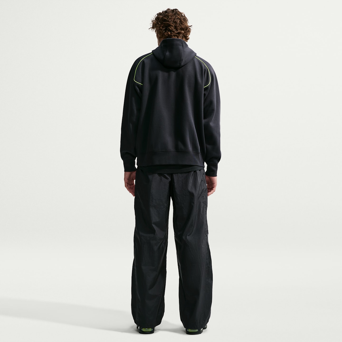 Мужские брюки Nike Air Men's Woven Track Pants — фото 5