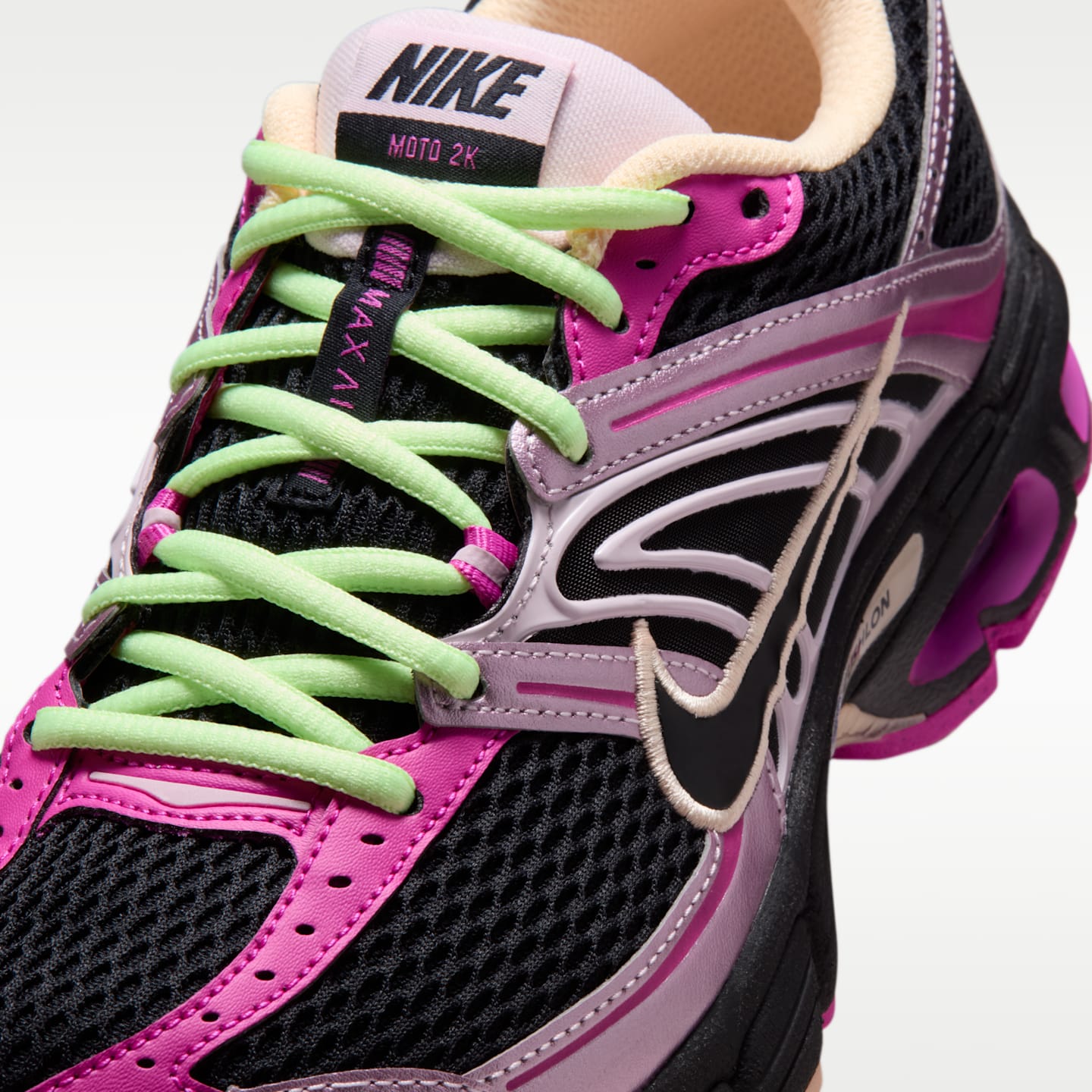 Женские кроссовки Nike Air Max Moto 2K Women's Shoes with Reflective Accents — фото 7