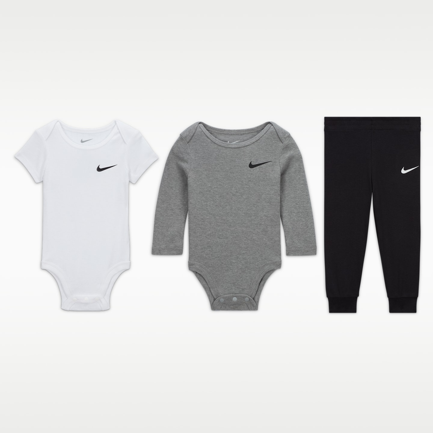 Детские брюки Nike Baby Essentials Baby (0-6M) 3-Piece Bodysuit and Pants Set — фото 1