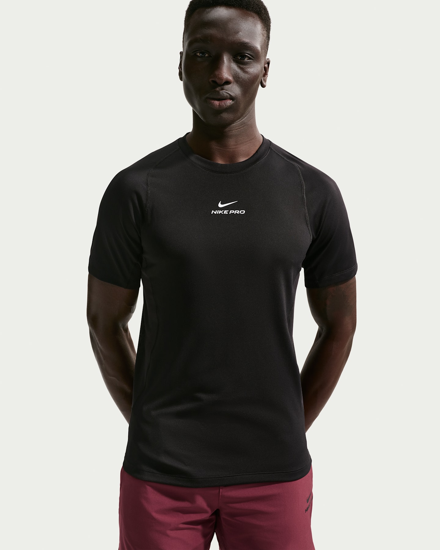 Мужские топы Nike Pro Training Men's Dri-FIT Short-Sleeve Top — фото 12