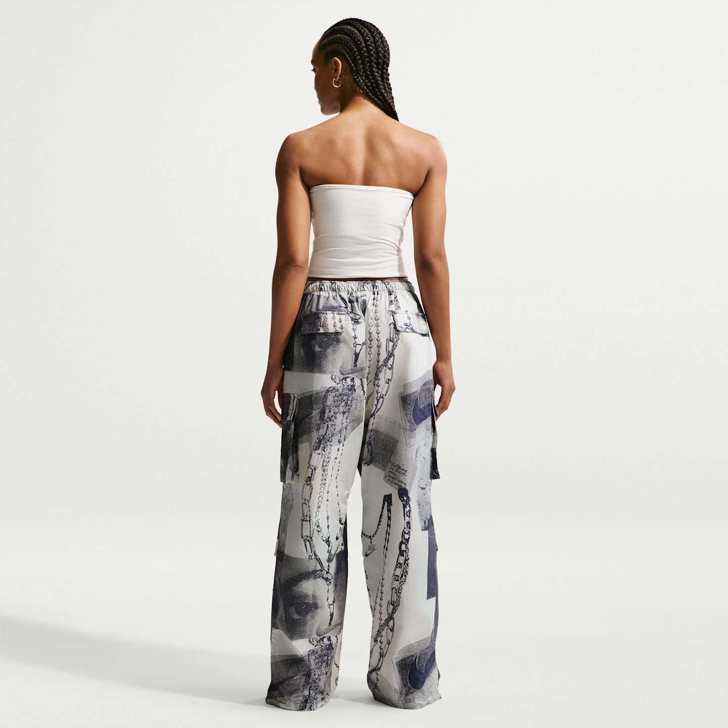 Женские брюки Nike Sportswear Women's Mid-Rise Oversized Cargo Pants — фото 5
