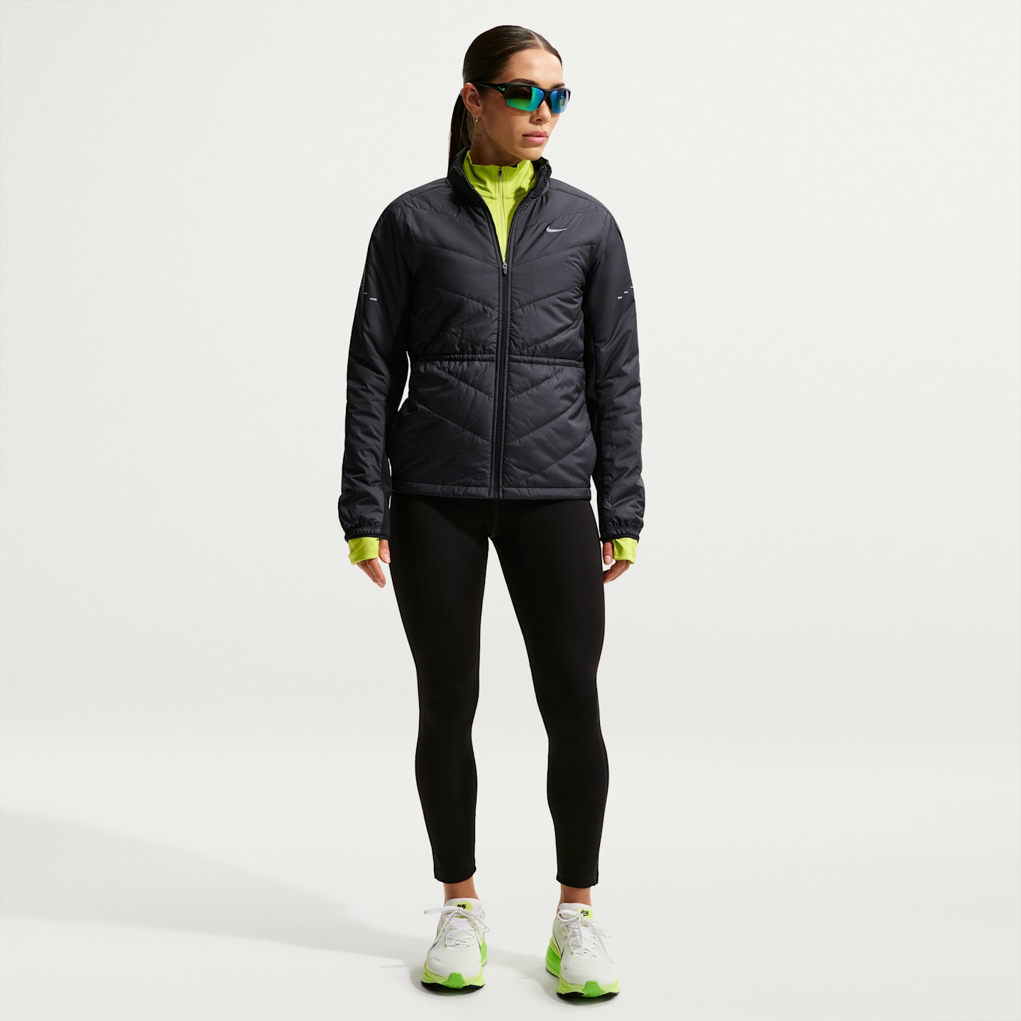 Женские куртки Nike Swift Women's Therma-FIT Running Jacket — фото 4