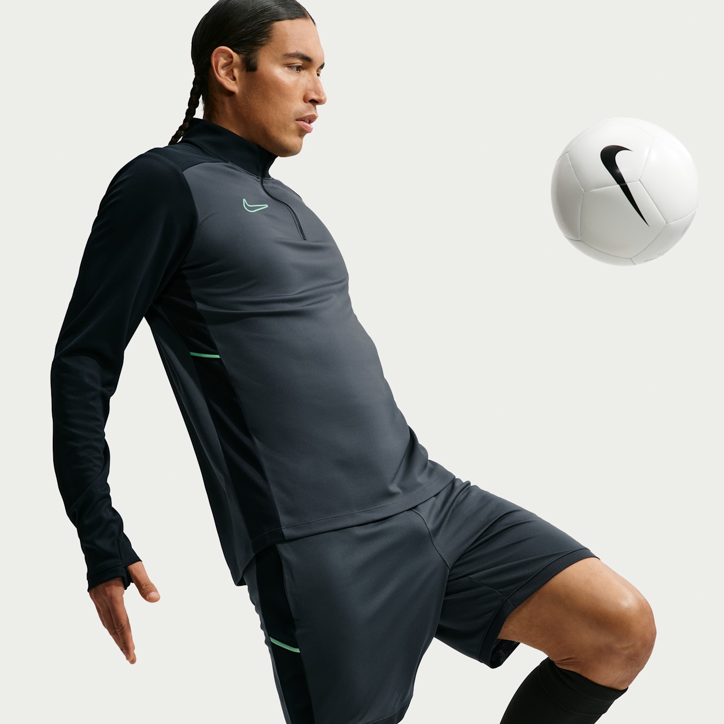 Мужские кроссовки Nike Academy Men's Dri-FIT Soccer Drill Top — фото 3