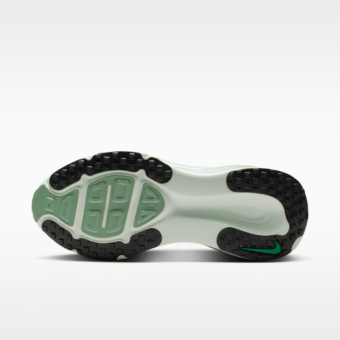 Женские кроссовки Nike Vomero 18 Women's Road Running Shoes — фото 2