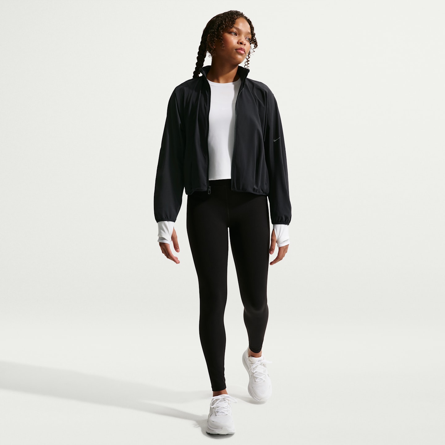 Детские куртки Nike MAVN Girls' Water-Repellent UV Woven Jacket — фото 4