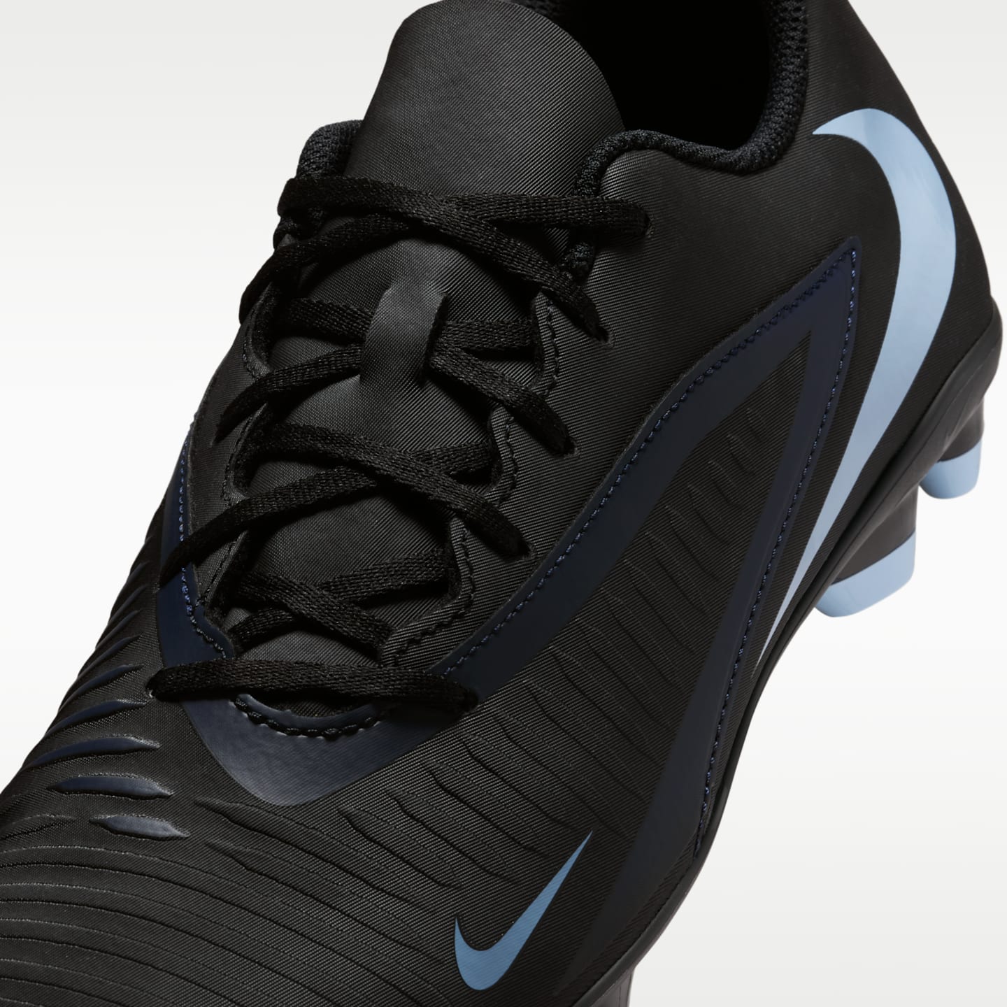 Мужские бутсы Nike Phantom 6 Low Club Multi-Ground Soccer Cleats — фото 8