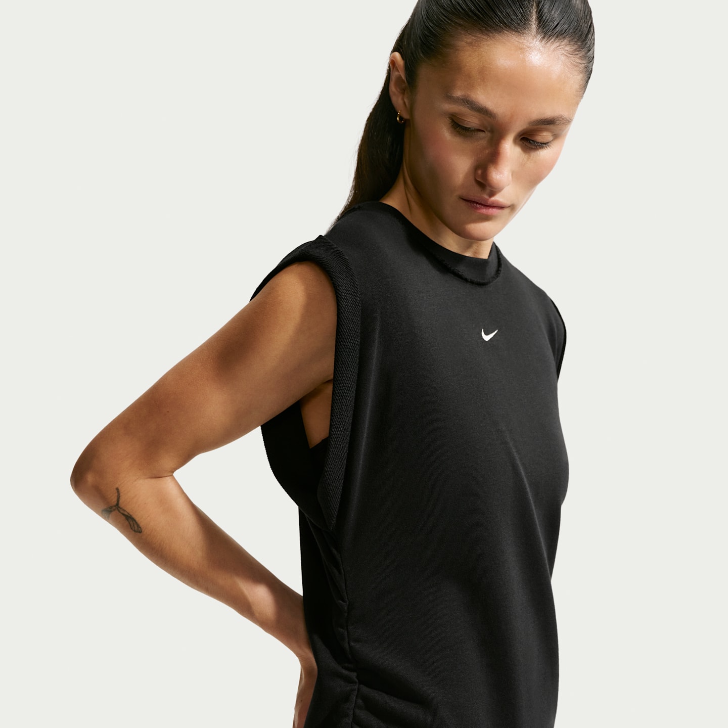 Женские платья Nike Sportswear Chill Terry Women's French Terry Dress — фото 4