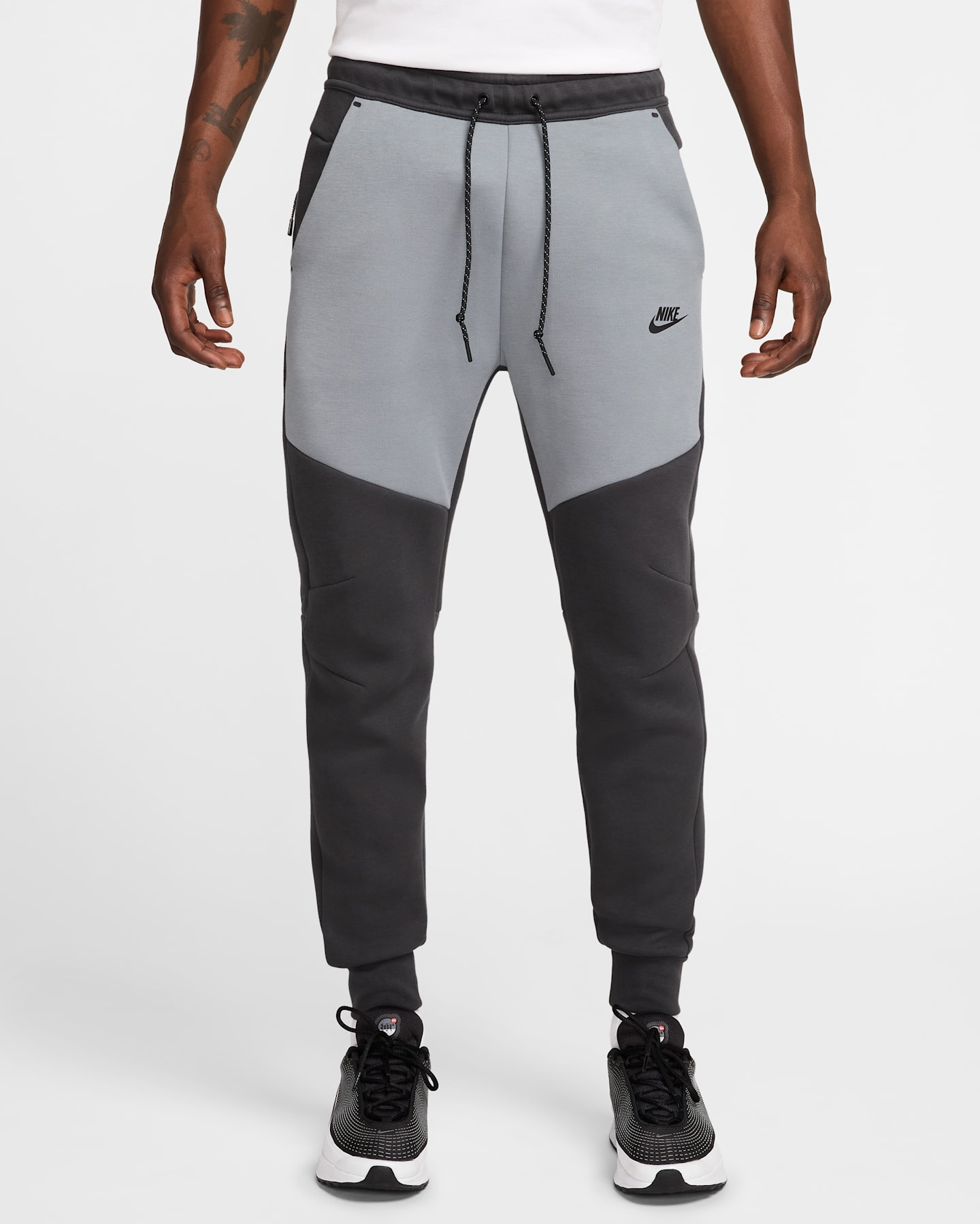 Мужские брюки Nike Tech Men's Fleece Joggers — фото 10