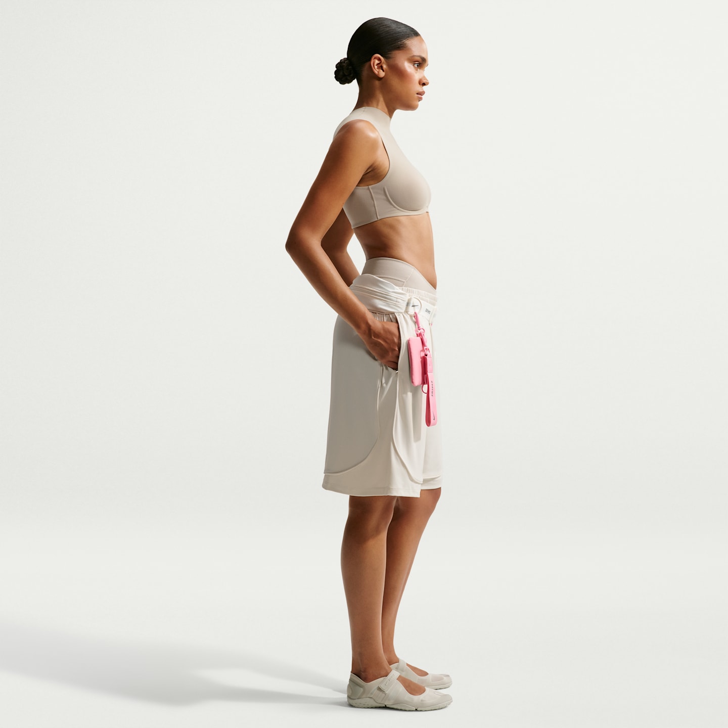 Женские шорты Nike NikeSKIMS Airy Women's Relaxed Shorts — фото 4