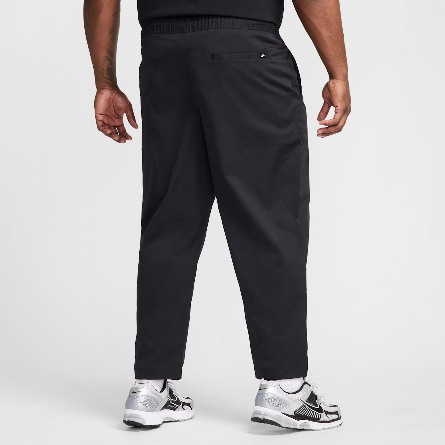 Мужские брюки Nike Club Men's Woven Tapered Pants — фото 8