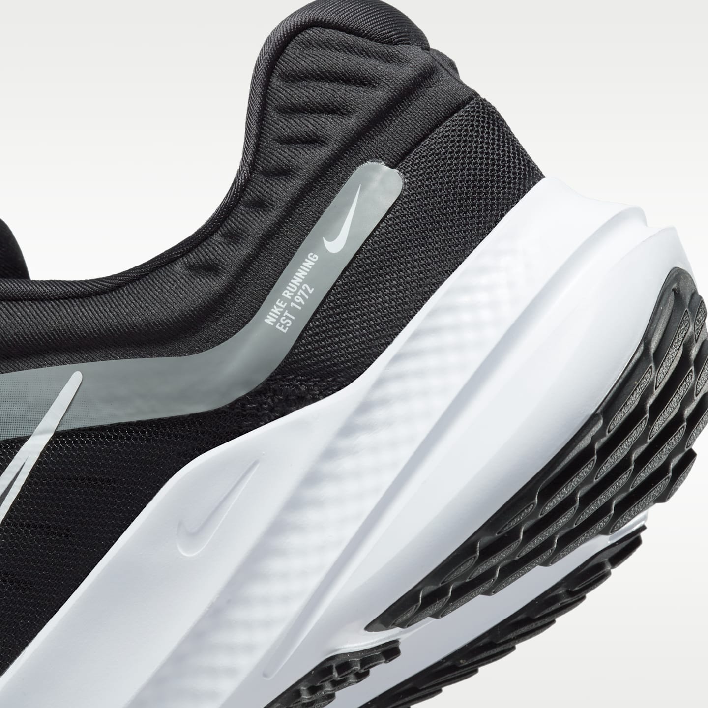 Nike Quest 5 Men's Road Running Shoes — фото 9