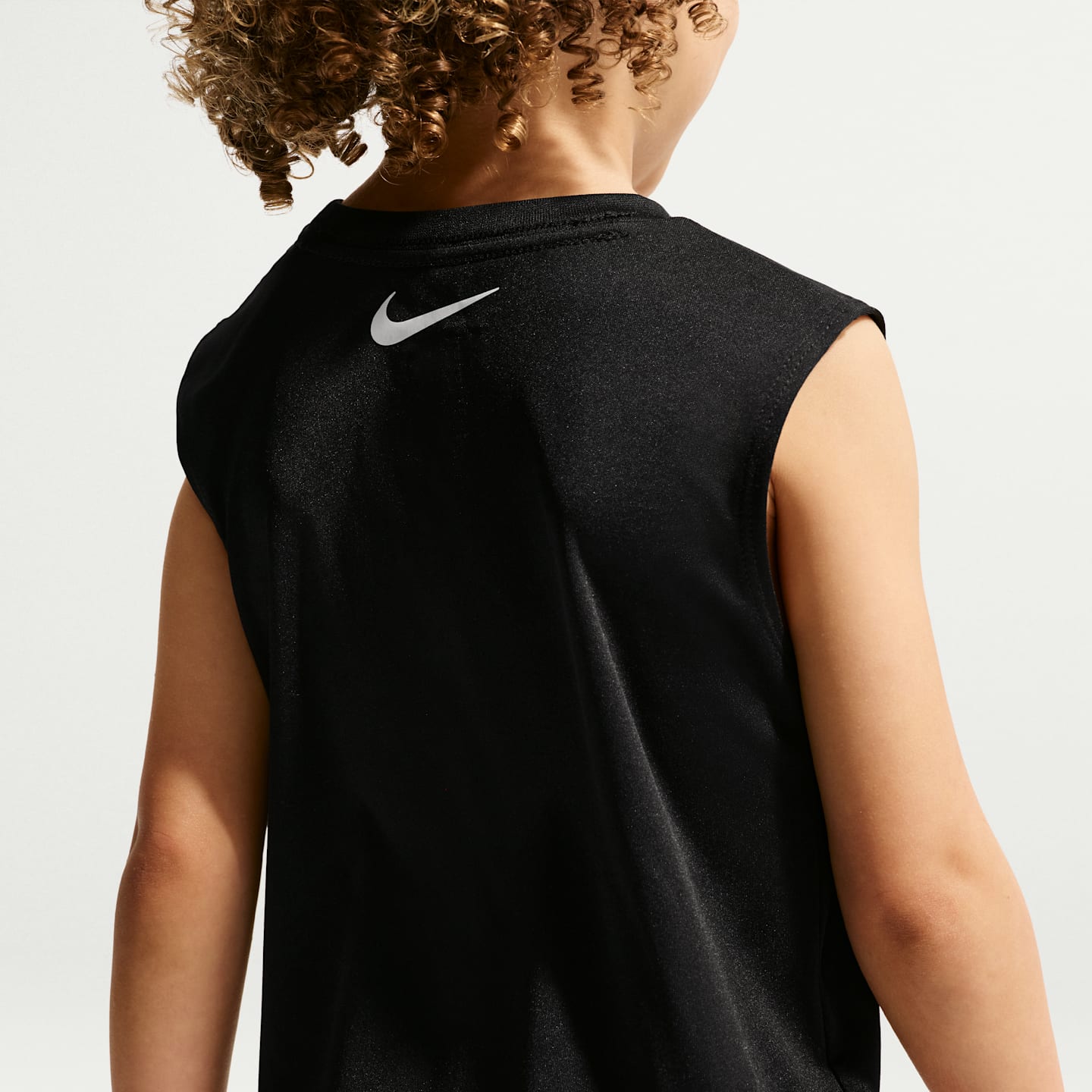 Детские кроссовки Nike Bold Move Little Kids' Dri-FIT Tank — фото 2