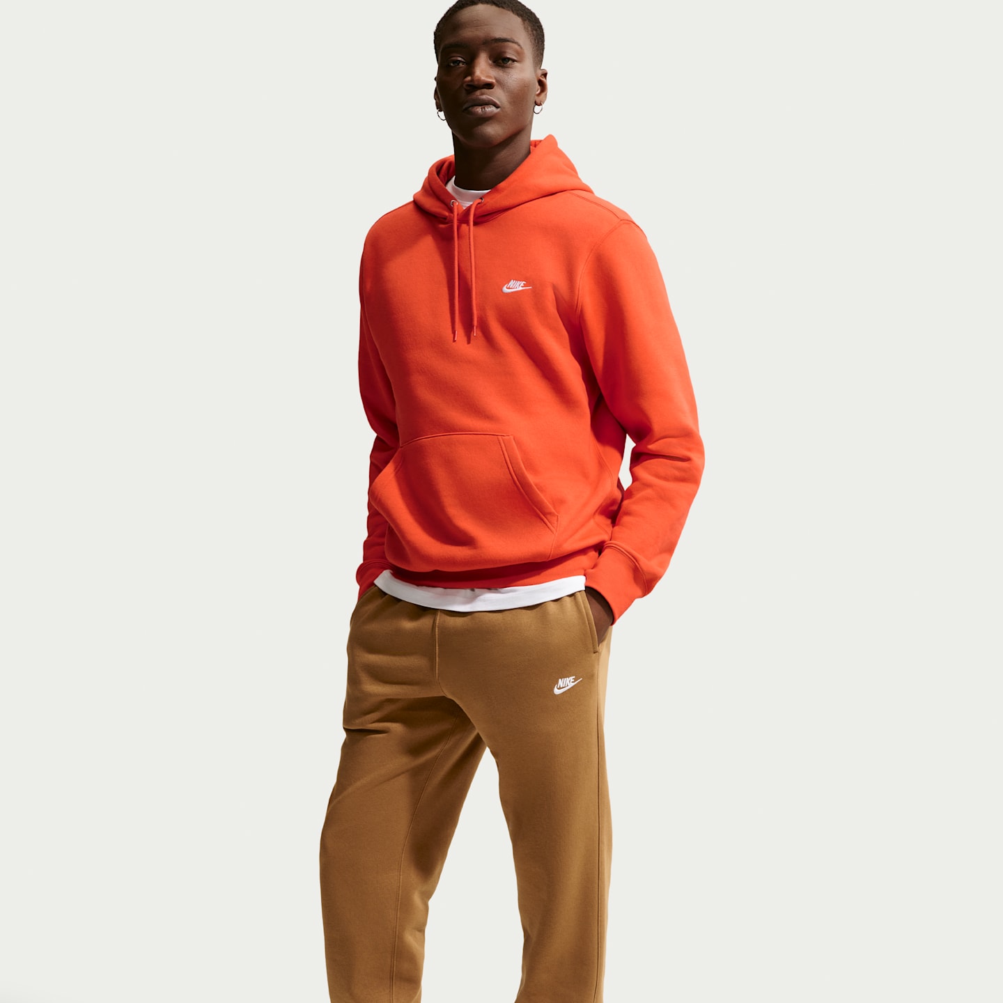 Мужские брюки Nike Sportswear Club Men's Joggers — фото 4