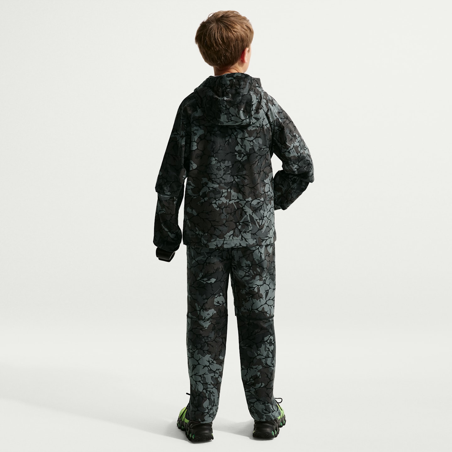 Детские кроссовки Nike Sportswear Tech Woven Big Kids' (Boys') Full-Zip Top — фото 5