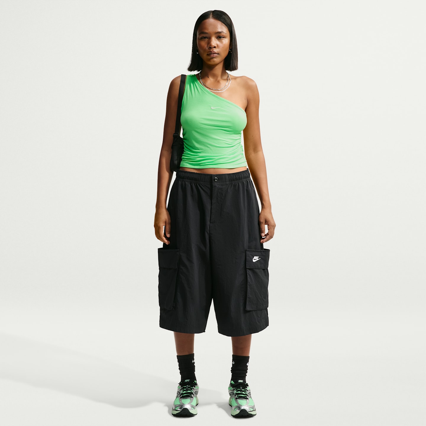 Женские брюки Nike Sportswear Women's Tight One-Shoulder Tank Top — фото 4