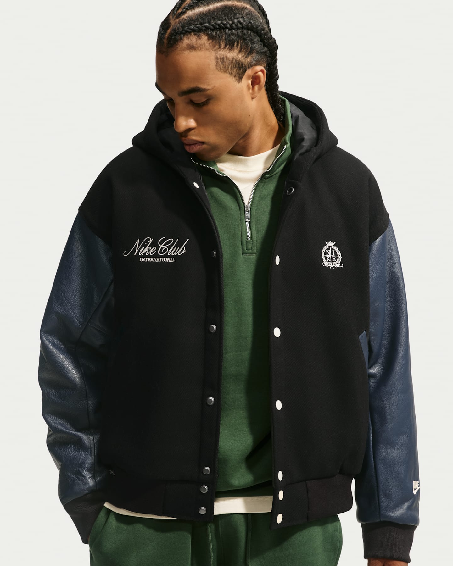 Мужские куртки Nike Club Men's Wool Varsity Jacket — фото 6