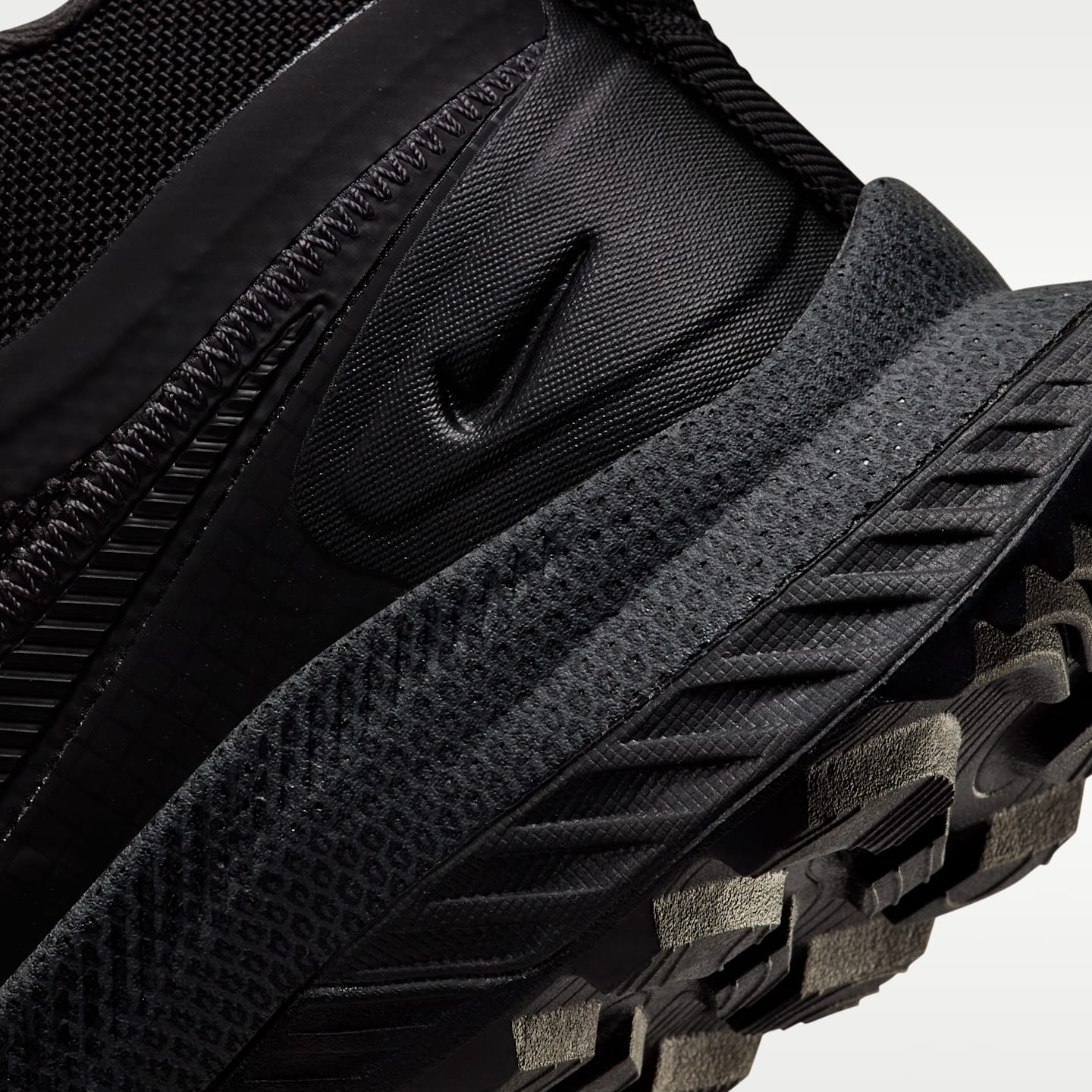 Мужские кроссовки Nike React SFB Carbon Men’s Elite Outdoor Shoes — фото 9
