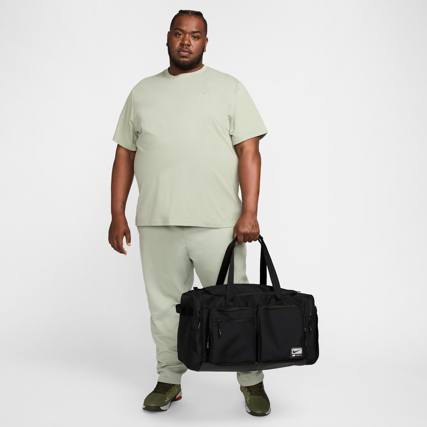 Женские сумки Nike Utility Power 2.0 Duffel Bag (Medium, 51L) — фото 12