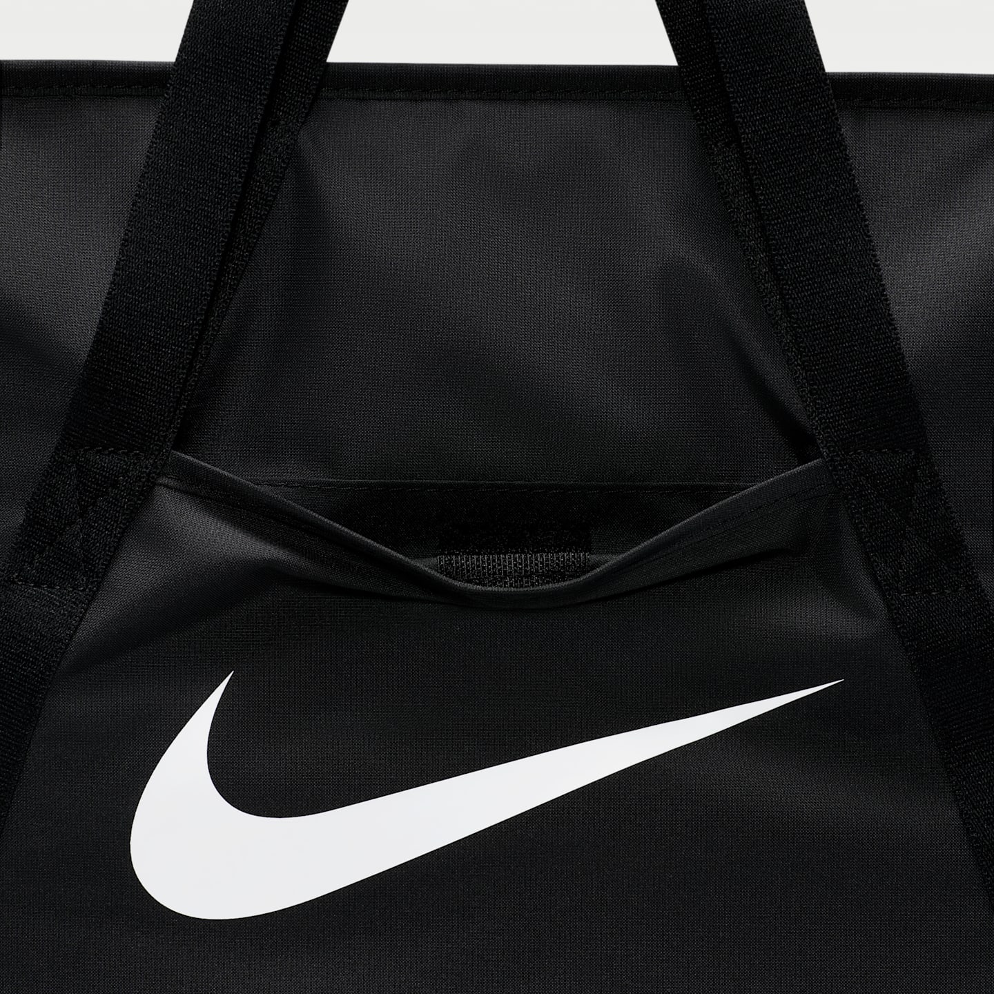 Женские сумки Nike Gym Tote (28L) — фото 8