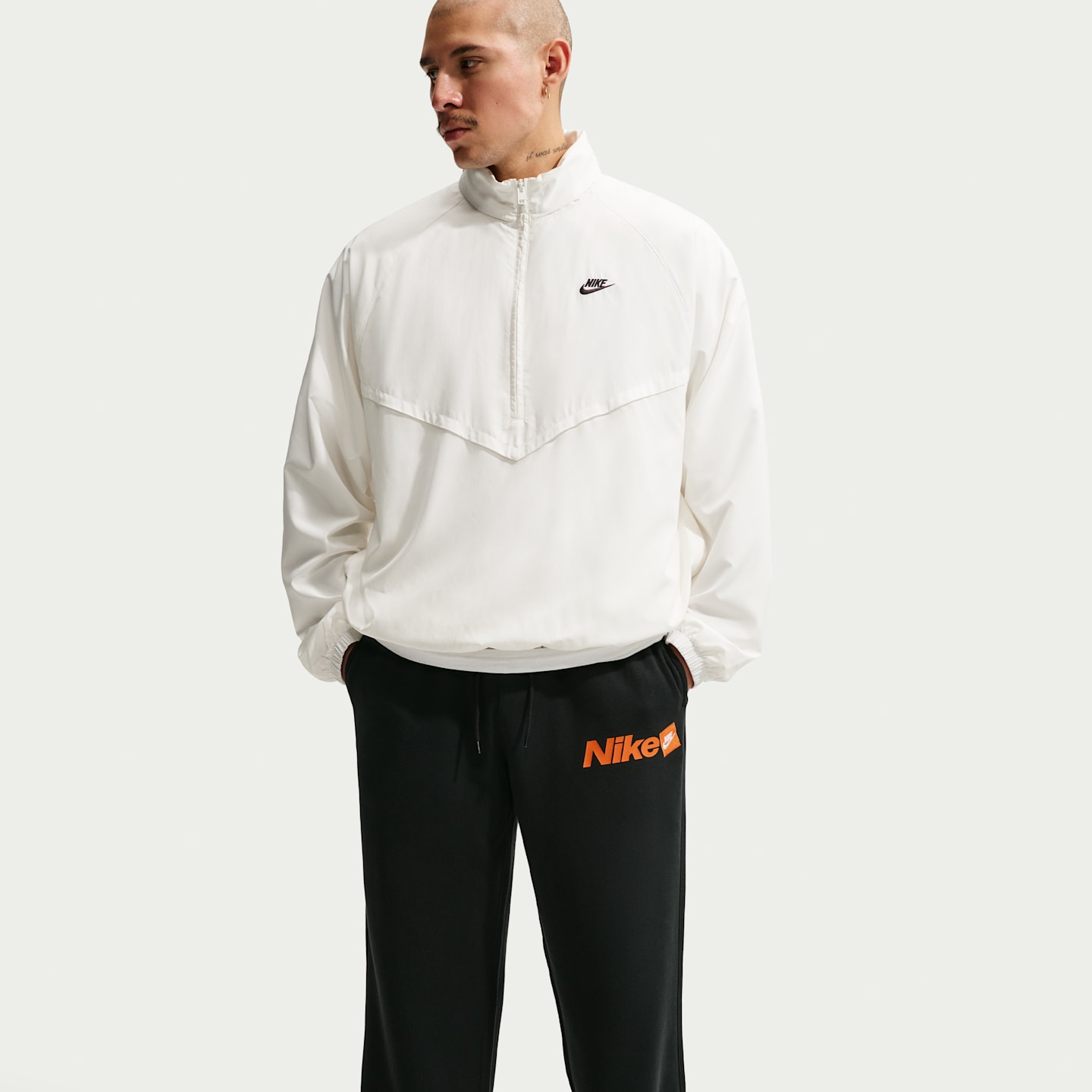 Мужские брюки Nike Sportswear Club Men's Open-Hem French Terry Pants — фото 4