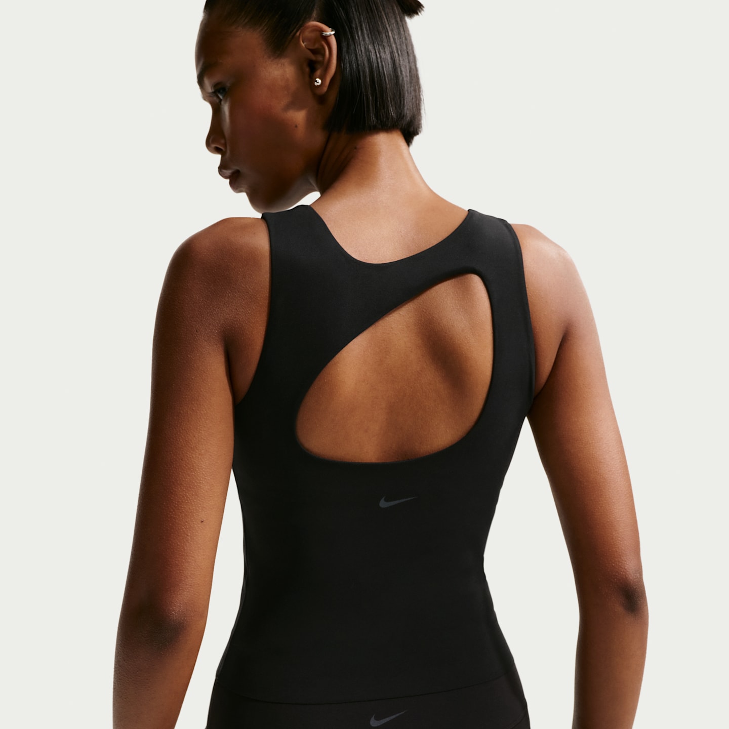 Женские топы Nike Zenvy Women's Dri-FIT Tank Top — фото 1