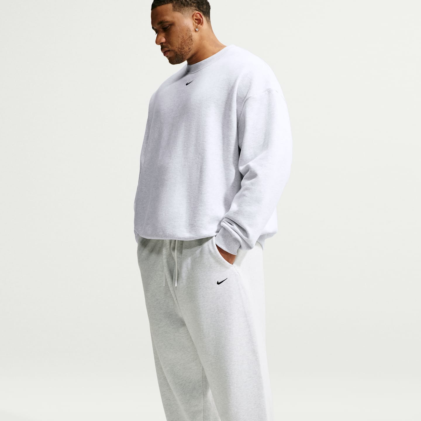 Мужские брюки Nike Solo Fleece Men's Cuffed Pants — фото 9