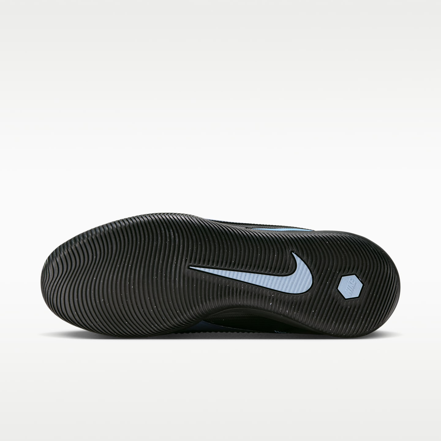 Мужские кроссовки Nike Phantom 6 Low Academy Multi-Ground Soccer Cleats — фото 2