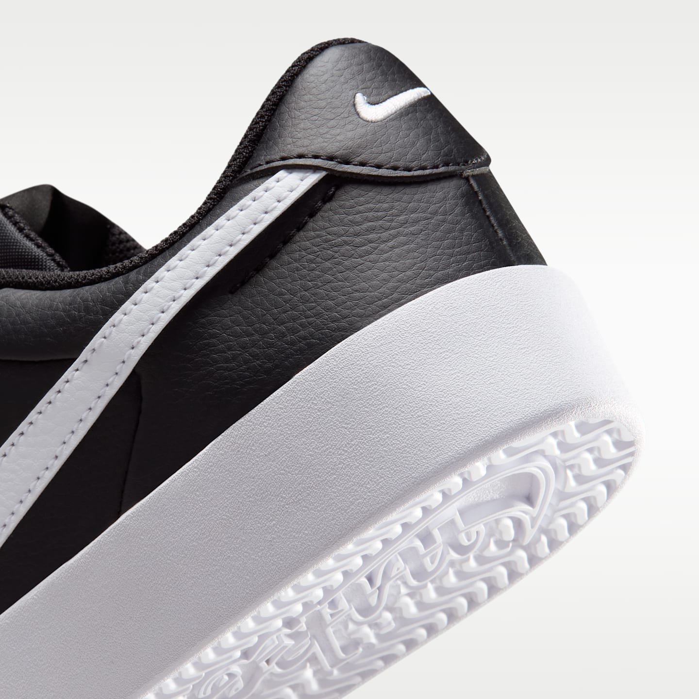 Женские кроссовки Nike Court Heritage SL Women's Shoes — фото 8